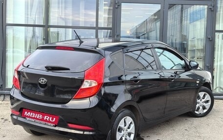 Hyundai Solaris II рестайлинг, 2015 год, 970 000 рублей, 2 фотография