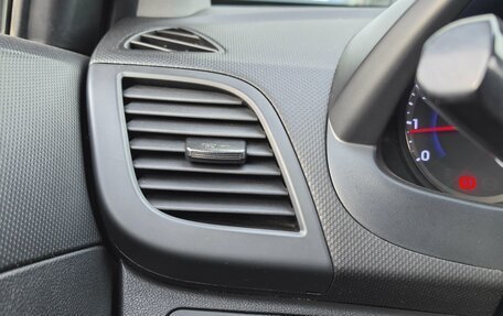 Hyundai Solaris II рестайлинг, 2015 год, 970 000 рублей, 23 фотография