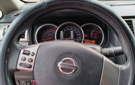 Nissan Tiida, 2010 год, 585 000 рублей, 13 фотография