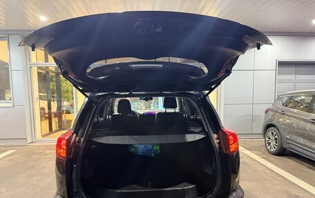 Toyota RAV4, 2014 год, 1 650 000 рублей, 10 фотография