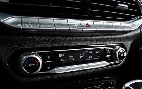 FAW Bestune T77, 2024 год, 2 099 000 рублей, 15 фотография