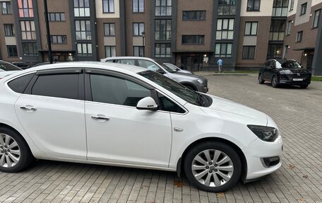 Opel Astra J, 2013 год, 950 000 рублей, 3 фотография