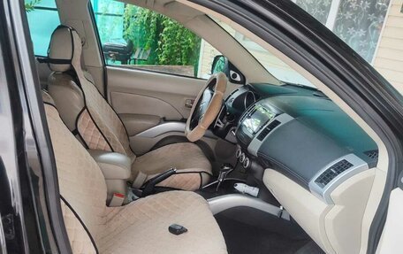 Mitsubishi Outlander III рестайлинг 3, 2007 год, 870 000 рублей, 3 фотография