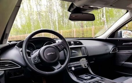 Jaguar XE I рестайлинг, 2018 год, 1 750 000 рублей, 5 фотография