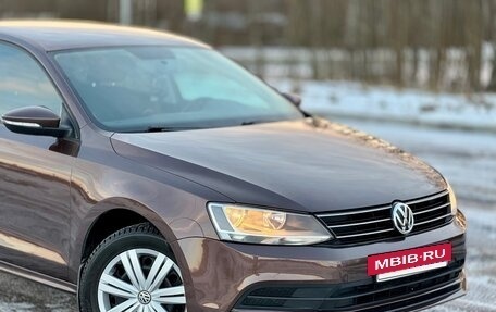 Volkswagen Jetta VI, 2015 год, 1 075 000 рублей, 2 фотография