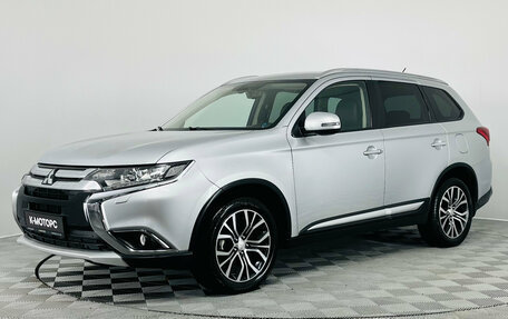 Mitsubishi Outlander III рестайлинг 3, 2015 год, 1 890 000 рублей, 3 фотография