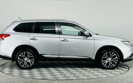 Mitsubishi Outlander III рестайлинг 3, 2015 год, 1 890 000 рублей, 6 фотография