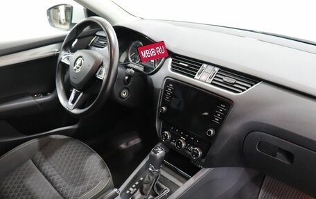 Skoda Octavia, 2017 год, 1 750 000 рублей, 10 фотография