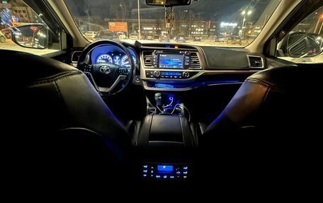 Toyota Highlander III, 2015 год, 1 950 000 рублей, 8 фотография