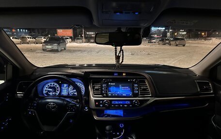 Toyota Highlander III, 2015 год, 1 950 000 рублей, 9 фотография