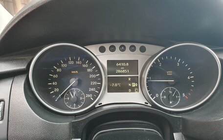 Mercedes-Benz R-Класс, 2007 год, 1 300 000 рублей, 17 фотография