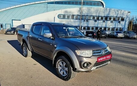 Mitsubishi L200 IV рестайлинг, 2013 год, 1 280 000 рублей, 2 фотография