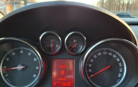 Opel Astra J, 2011 год, 550 000 рублей, 1 фотография