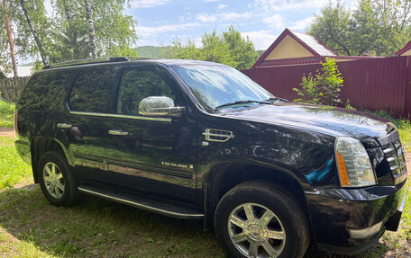 Cadillac Escalade III, 2007 год, 1 900 000 рублей, 1 фотография