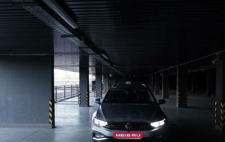 Volkswagen Passat B8 рестайлинг, 2020 год, 3 500 000 рублей, 3 фотография