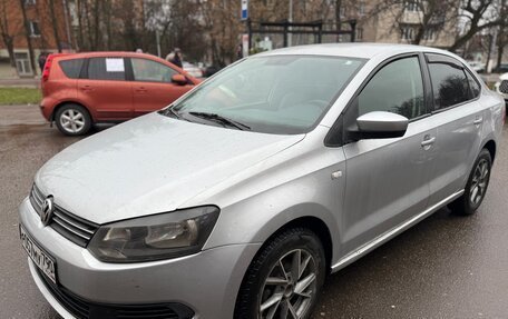 Volkswagen Polo VI (EU Market), 2011 год, 420 000 рублей, 2 фотография