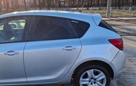 Opel Astra J, 2011 год, 550 000 рублей, 4 фотография