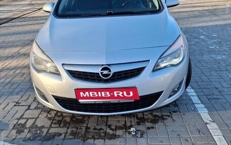 Opel Astra J, 2011 год, 550 000 рублей, 3 фотография