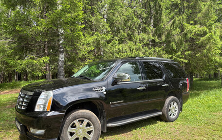 Cadillac Escalade III, 2007 год, 1 900 000 рублей, 9 фотография