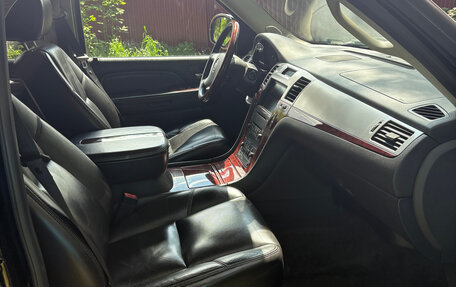 Cadillac Escalade III, 2007 год, 1 900 000 рублей, 4 фотография