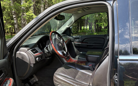 Cadillac Escalade III, 2007 год, 1 900 000 рублей, 3 фотография