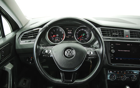 Volkswagen Tiguan II, 2018 год, 2 690 000 рублей, 9 фотография