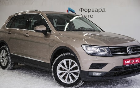 Volkswagen Tiguan II, 2018 год, 2 690 000 рублей, 1 фотография