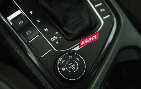 Volkswagen Tiguan II, 2018 год, 2 690 000 рублей, 18 фотография