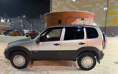 Chevrolet Niva I рестайлинг, 2010 год, 450 000 рублей, 8 фотография