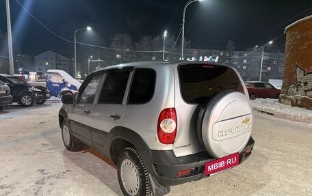 Chevrolet Niva I рестайлинг, 2010 год, 450 000 рублей, 7 фотография