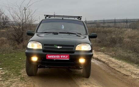 Chevrolet Niva I рестайлинг, 2004 год, 340 000 рублей, 1 фотография