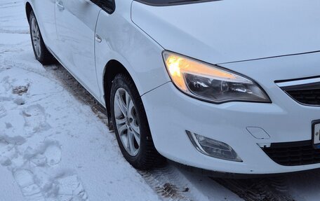 Opel Astra J, 2011 год, 526 000 рублей, 4 фотография