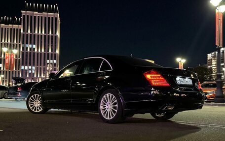 Mercedes-Benz S-Класс, 2011 год, 1 850 000 рублей, 4 фотография