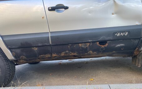 Chevrolet Niva I рестайлинг, 2003 год, 265 000 рублей, 4 фотография