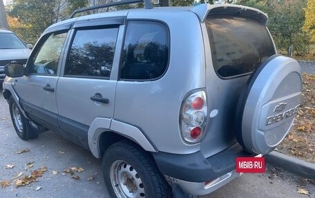 Chevrolet Niva I рестайлинг, 2003 год, 265 000 рублей, 9 фотография