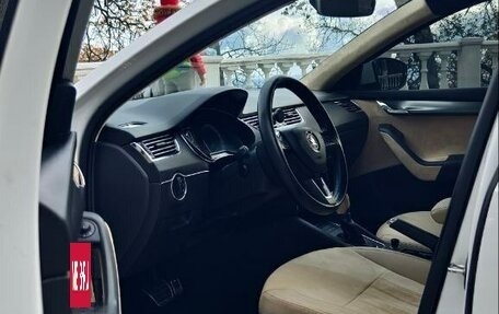 Skoda Octavia, 2017 год, 1 500 000 рублей, 24 фотография