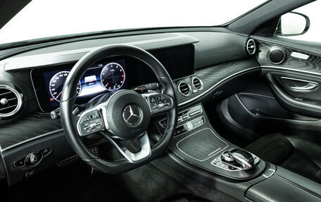 Mercedes-Benz E-Класс, 2019 год, 3 499 700 рублей, 10 фотография