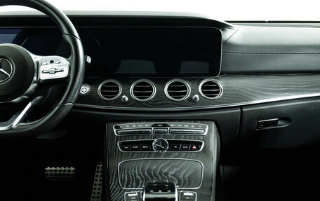 Mercedes-Benz E-Класс, 2019 год, 3 499 700 рублей, 13 фотография