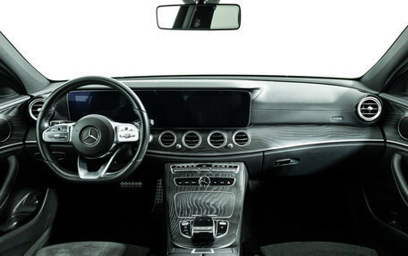 Mercedes-Benz E-Класс, 2019 год, 3 499 700 рублей, 12 фотография