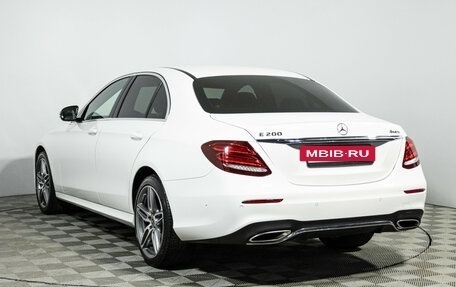 Mercedes-Benz E-Класс, 2019 год, 3 499 700 рублей, 6 фотография