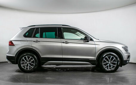 Volkswagen Tiguan II, 2019 год, 2 490 000 рублей, 4 фотография