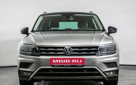 Volkswagen Tiguan II, 2019 год, 2 490 000 рублей, 2 фотография
