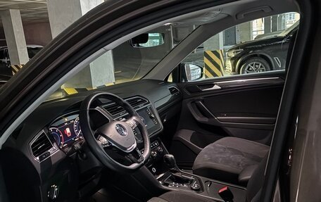 Volkswagen Tiguan II, 2017 год, 2 600 000 рублей, 6 фотография