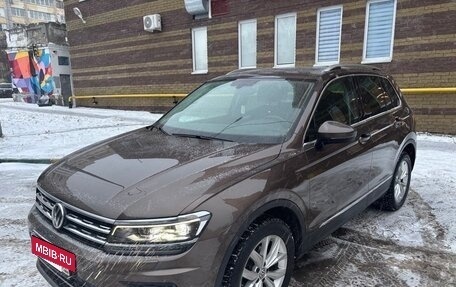 Volkswagen Tiguan II, 2017 год, 2 600 000 рублей, 2 фотография