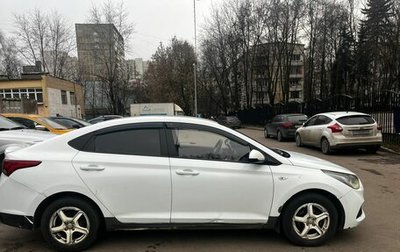Hyundai Solaris II рестайлинг, 2017 год, 650 000 рублей, 1 фотография