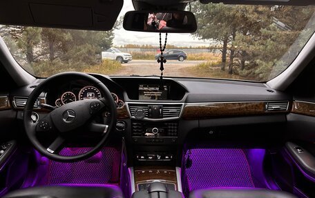 Mercedes-Benz E-Класс, 2012 год, 1 360 000 рублей, 11 фотография