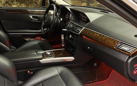 Mercedes-Benz E-Класс, 2012 год, 1 360 000 рублей, 14 фотография