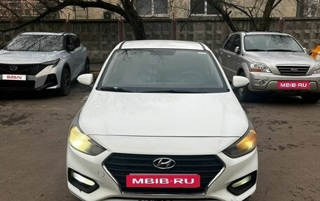 Hyundai Solaris II рестайлинг, 2017 год, 650 000 рублей, 3 фотография