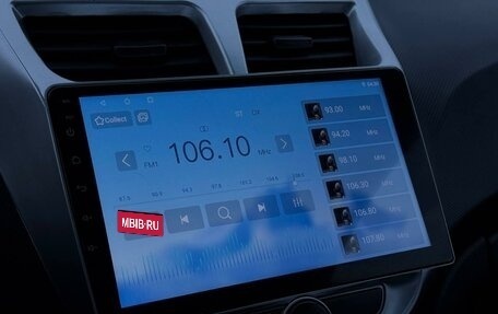 Hyundai Solaris II рестайлинг, 2013 год, 760 000 рублей, 18 фотография