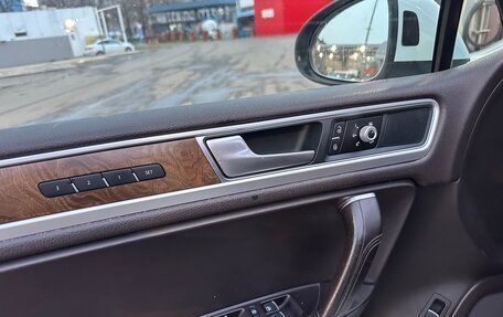 Volkswagen Touareg III, 2016 год, 3 100 000 рублей, 11 фотография